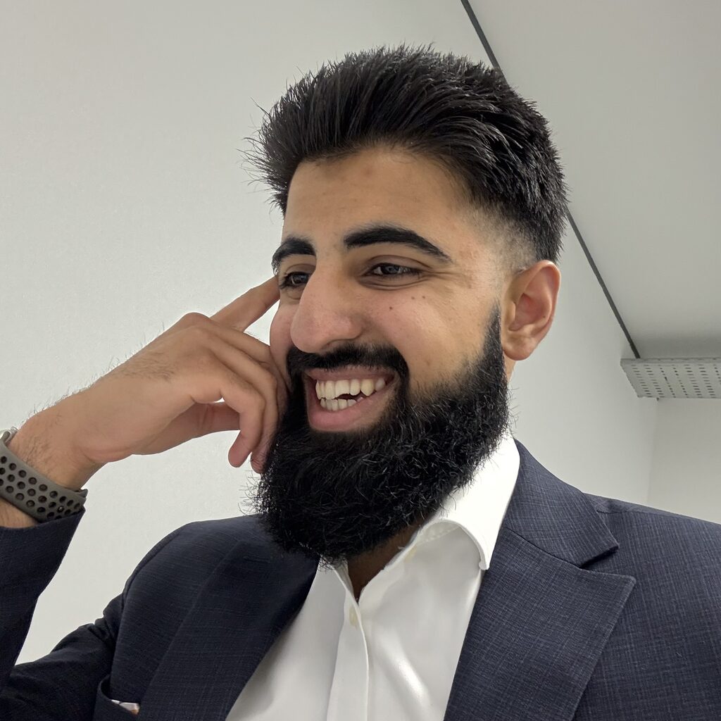 Daanyaal, Founder of Legacy Academy